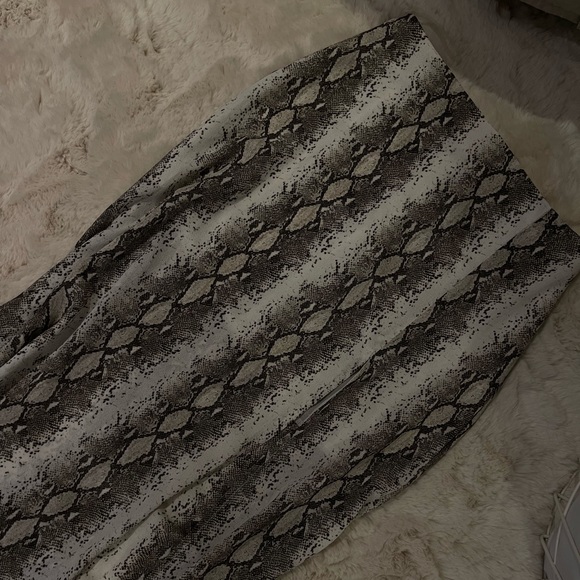Snake Print Midi Skirt w Slit - Picture 1 of 2